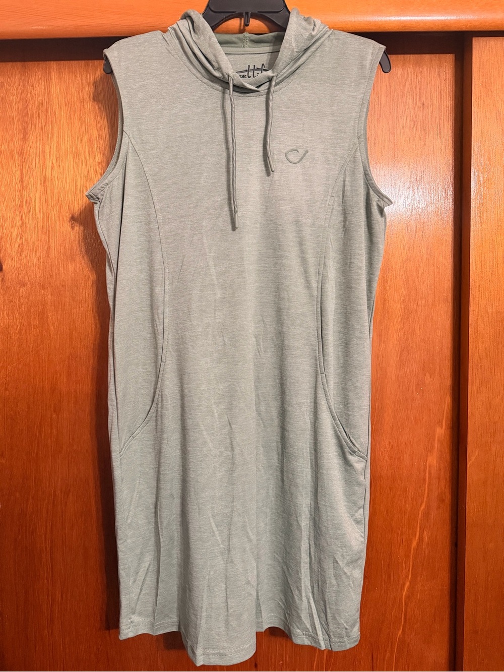 Reel life Sleeveless Hooded Dress in Sage Green with pockets size xl